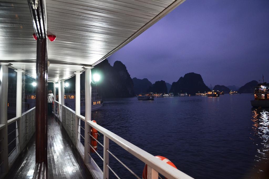 Garden Bay Premium Cruise Hotel Ha Long Luaran gambar